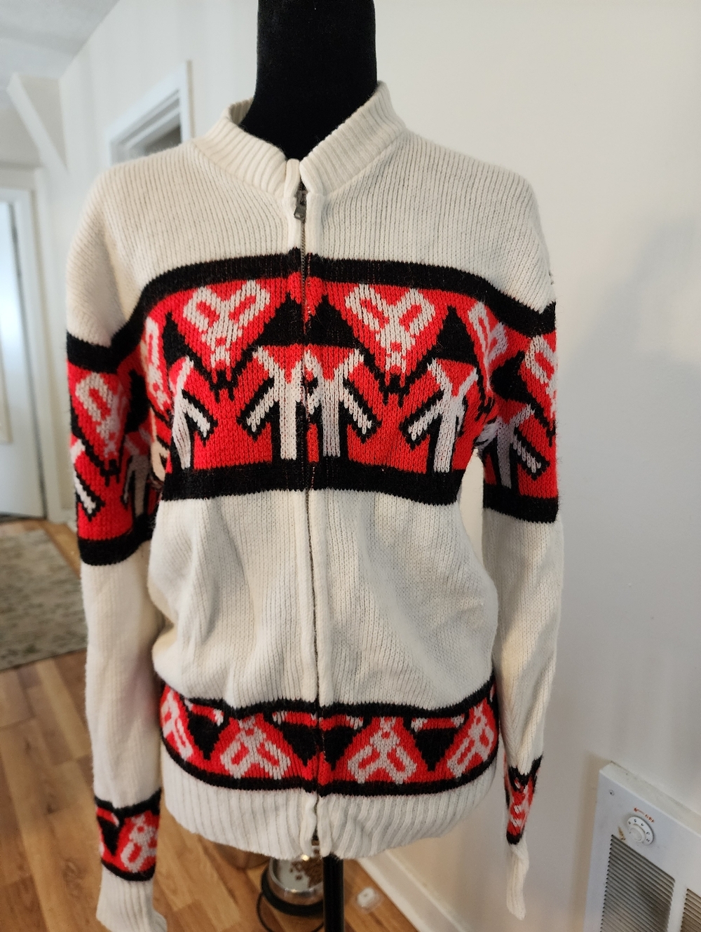 Vintage Cowichan-style Zip-up Cardigan ski 50s to 60s curling totem
